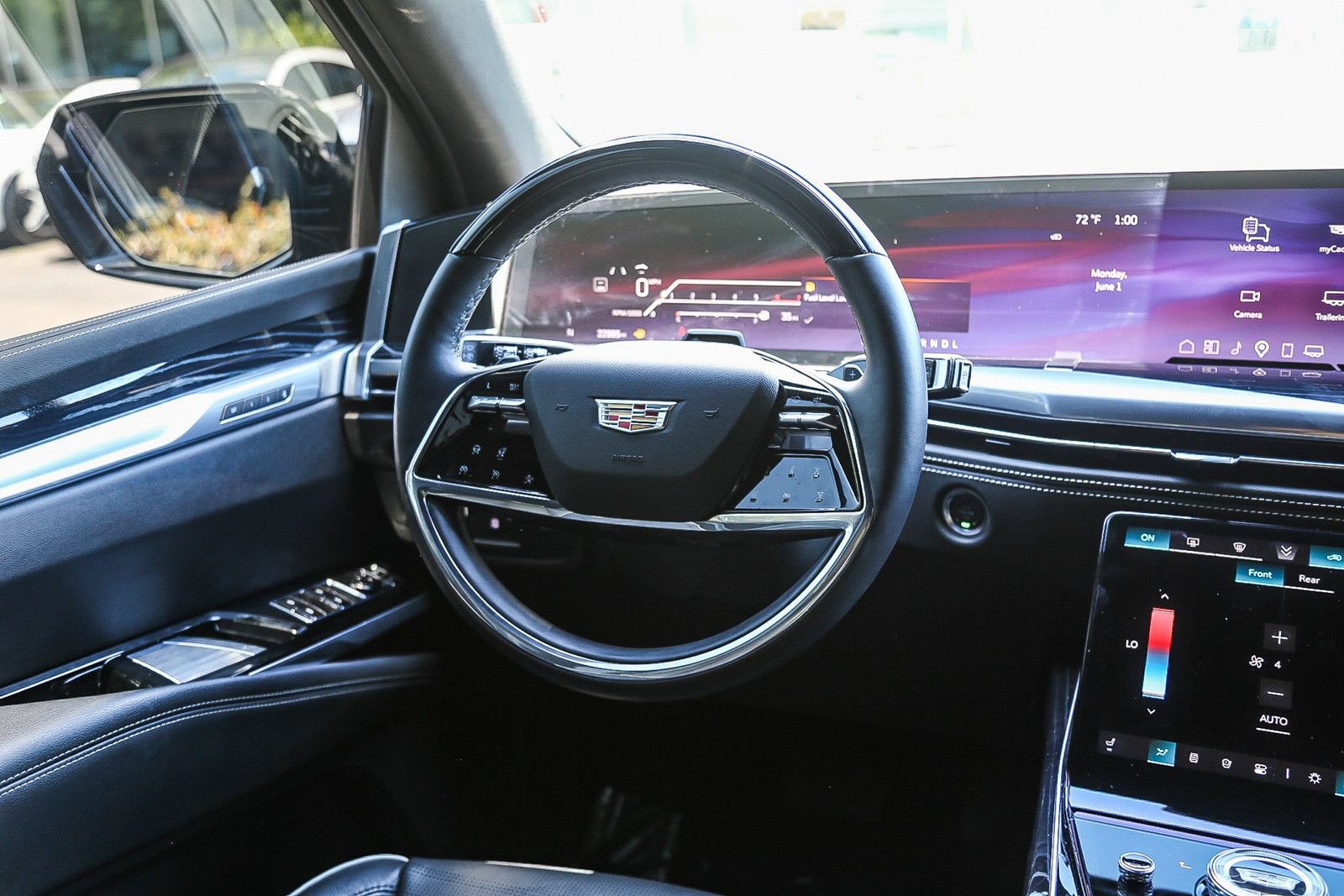 Used 2025 Cadillac Escalade Sport w/ Touring Package AWD/4WD image 13