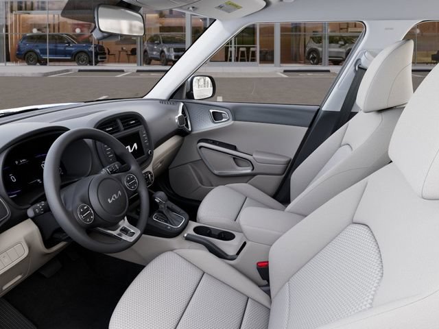 Certified 2025 Kia Soul LX w/ LX Technology Package FWD image 17