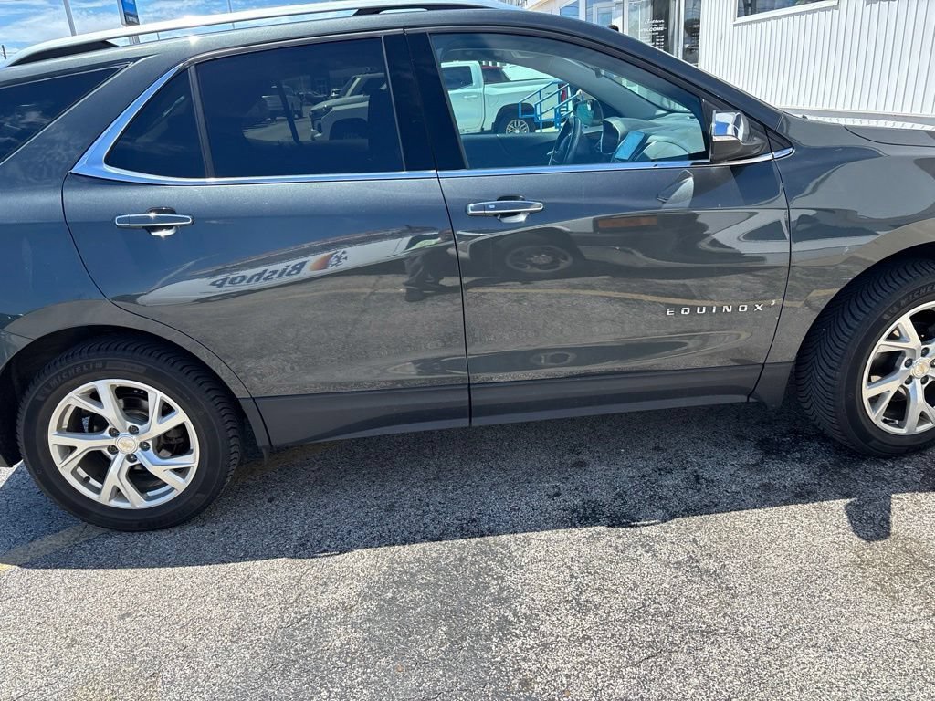 Used 2020 Chevrolet Equinox Premier w/ LPO, Floor Liner Package AWD/4WD image 9
