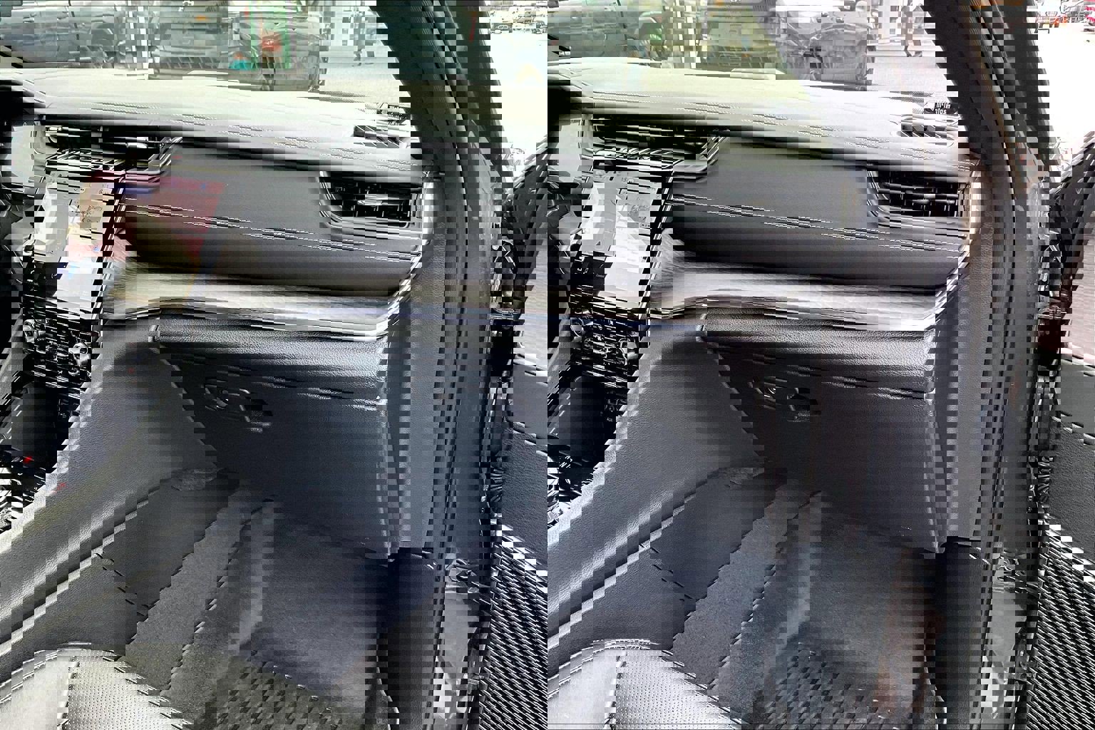 Used 2023 Jeep Grand Cherokee Overland image 17