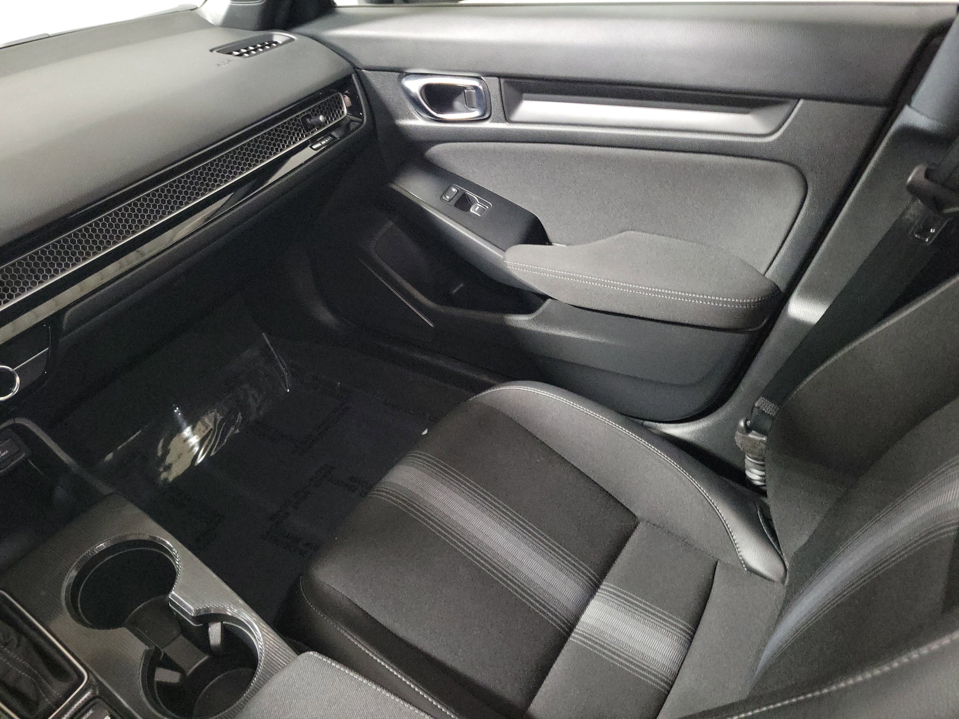 Used 2025 Honda Civic Sport image 15