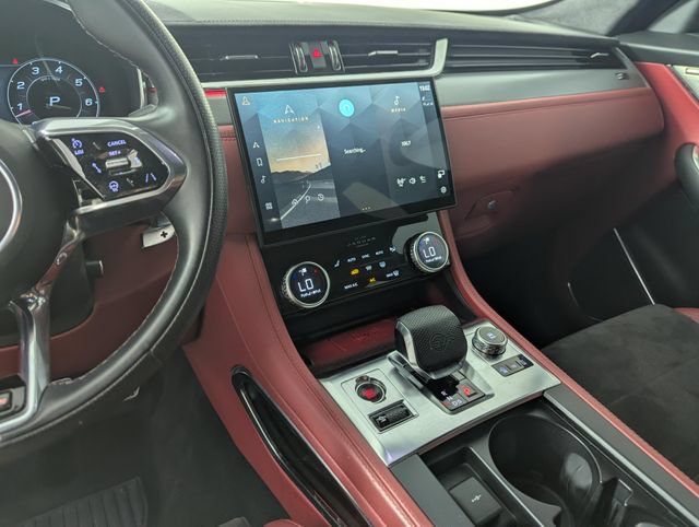 Used 2022 Jaguar F-PACE SVR AWD/4WD image 12