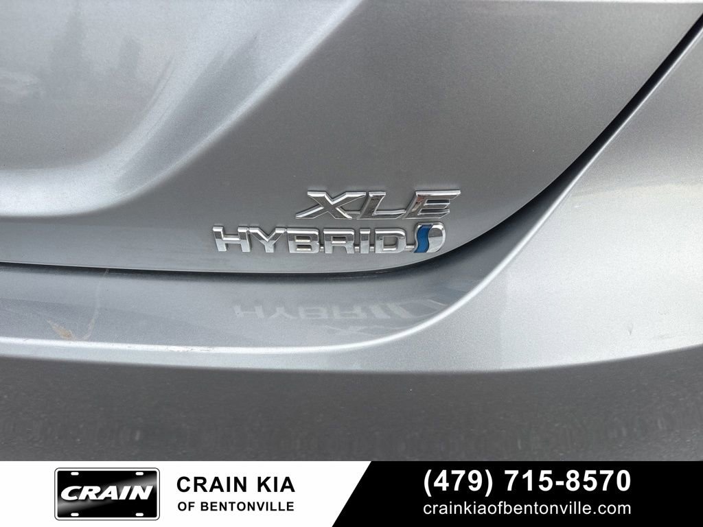 Used 2020 Toyota Camry XLE FWD image 11