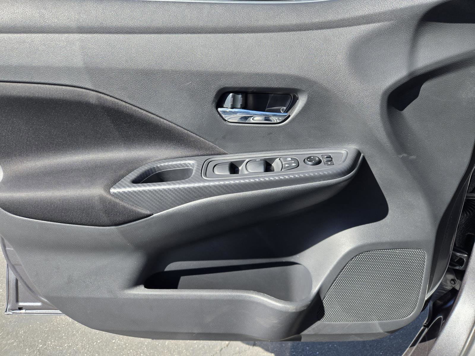 Used 2022 Nissan Versa SV FWD image 20