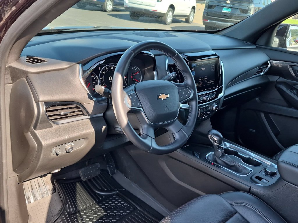Certified 2022 Chevrolet Traverse High Country w/ LPO, Floor Liner Package FWD image 9