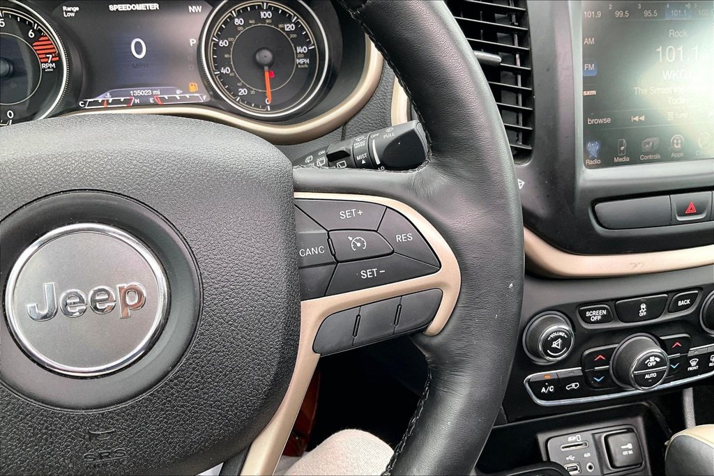 Used 2016 Jeep Cherokee Limited AWD/4WD image 24