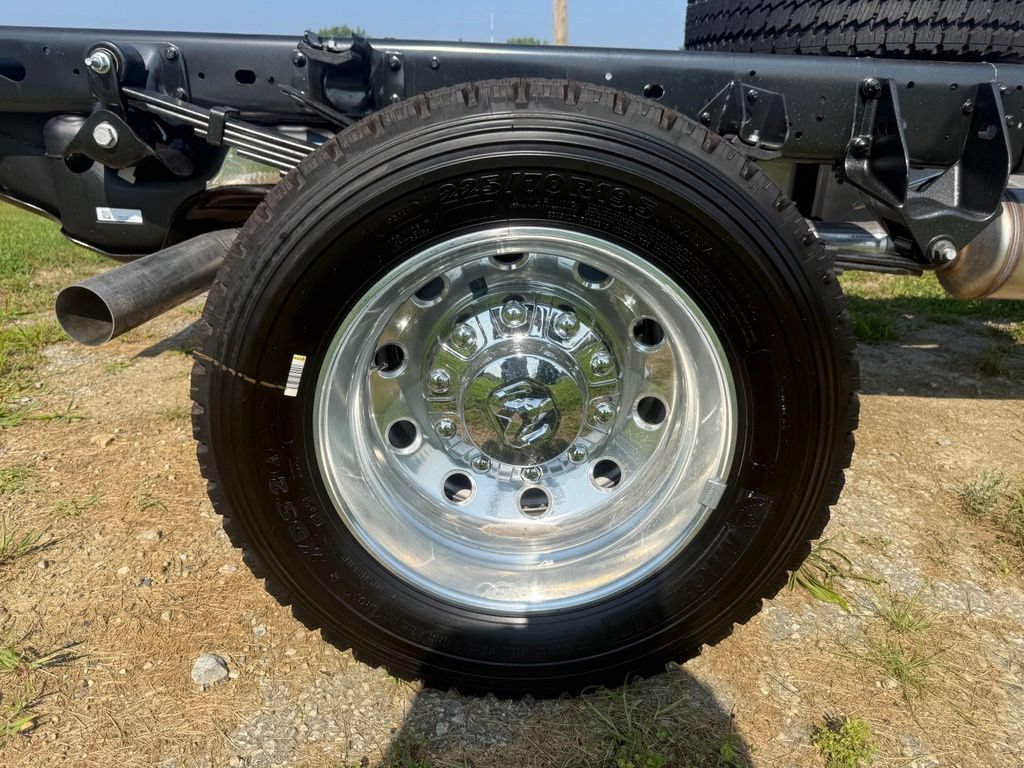 New 2026 RAM 5500 4x4 Crew Cab w/ Laramie Trim Package image 55
