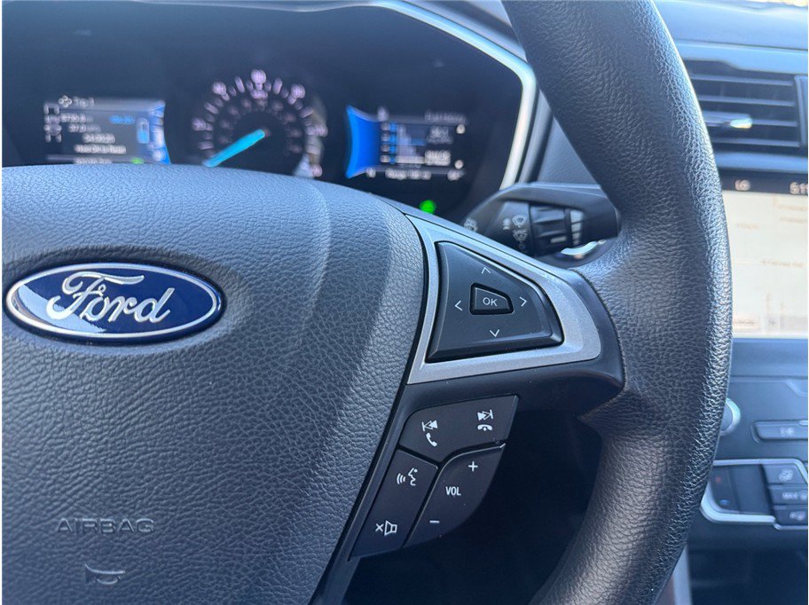 Used 2019 Ford Fusion SE FWD image 26