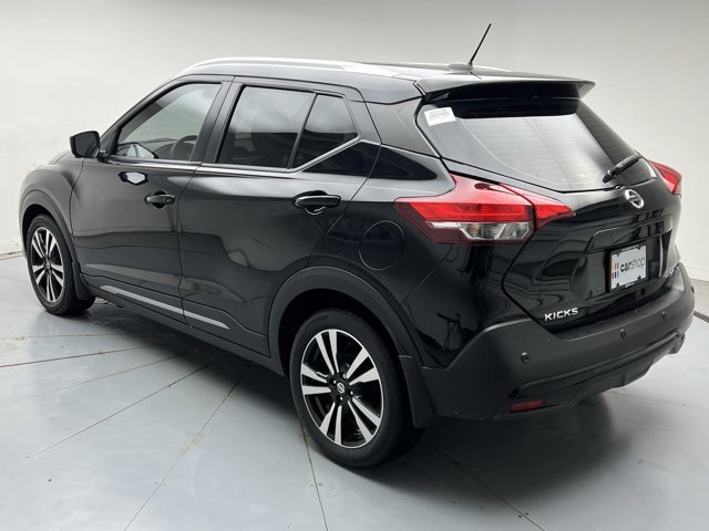 Used 2020 Nissan Kicks SR w/ SR Premium Package FWD image 3