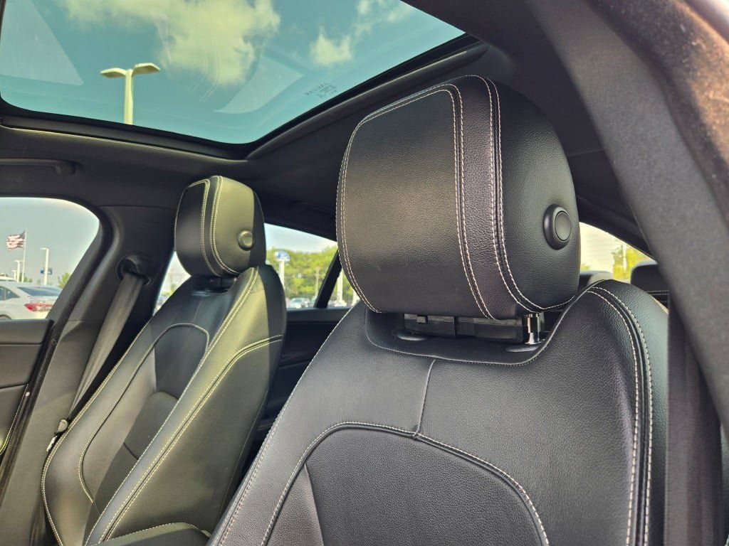Used 2019 Jaguar XE R-Sport RWD image 25