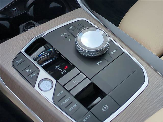 Used 2026 BMW 330i Sedan w/ M Sport Package image 13