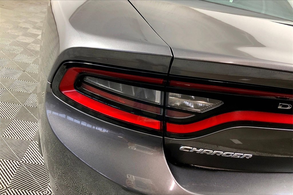 Used 2022 Dodge Charger SXT image 28