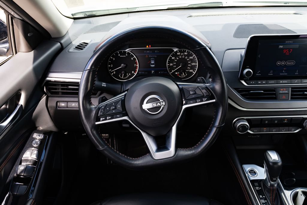 Used 2023 Nissan Altima 2.5 SR image 11
