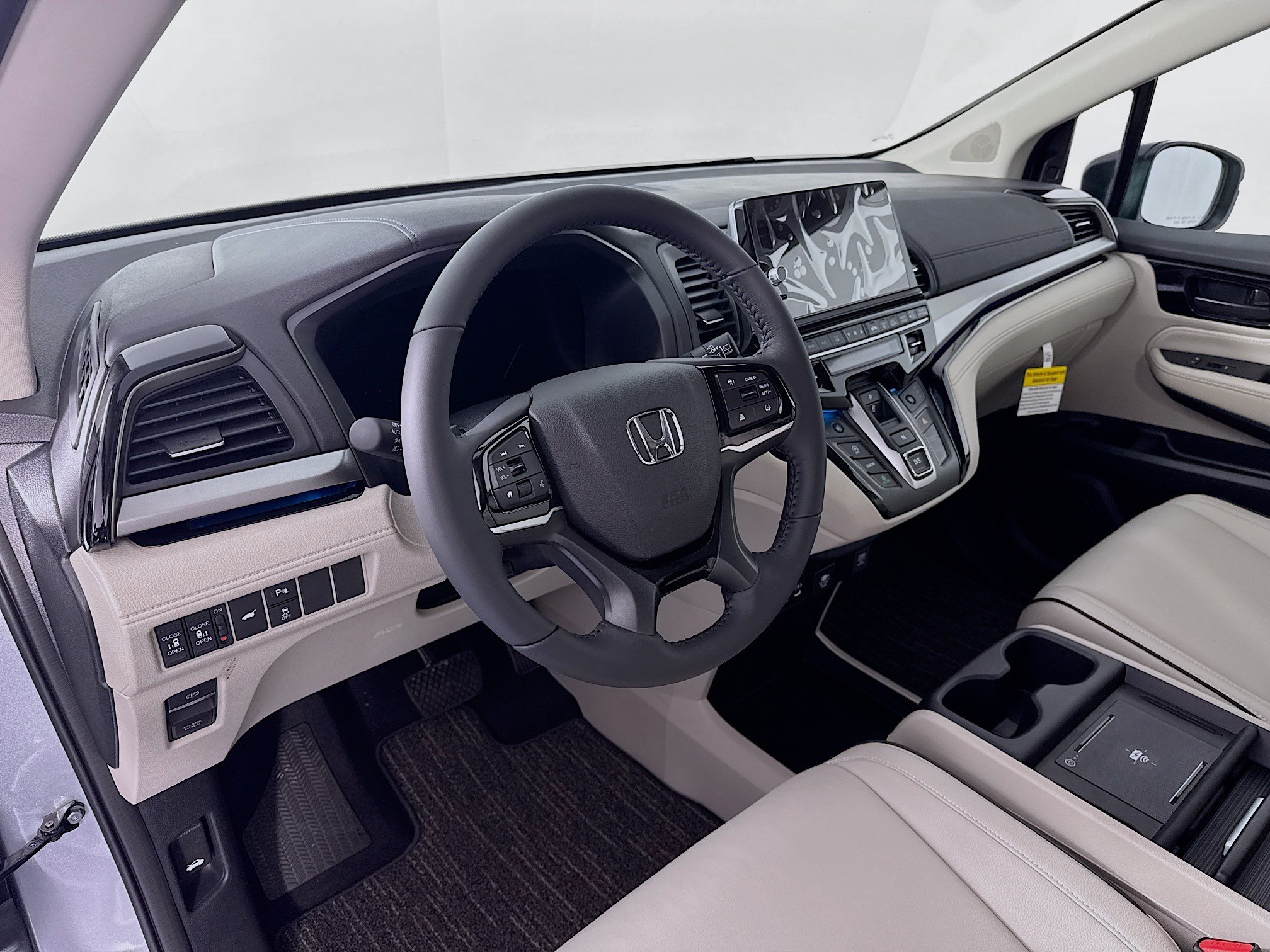 New 2026 Honda Odyssey Touring image 9