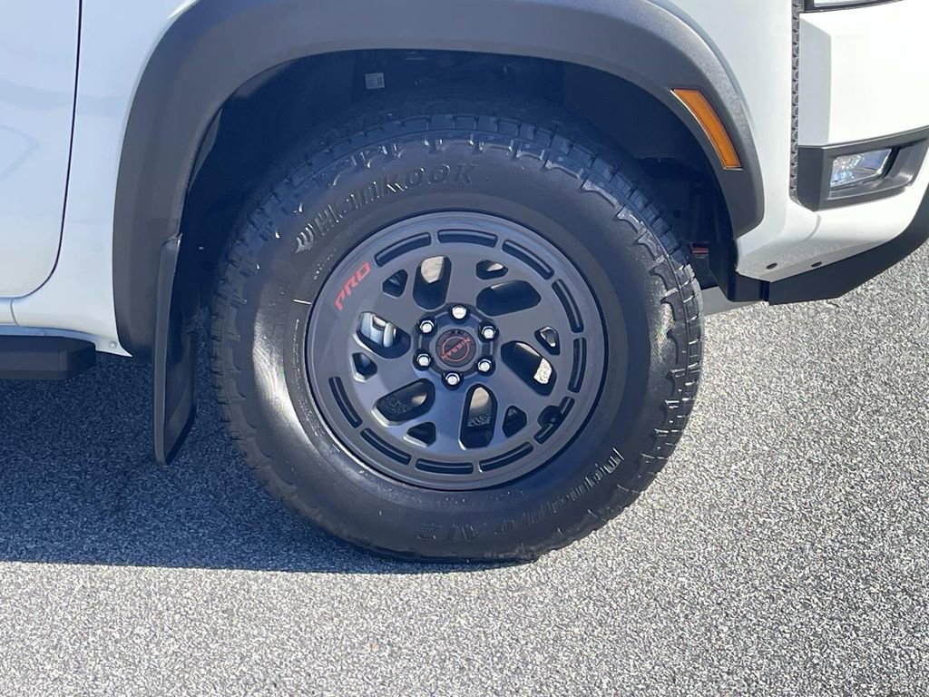 Used 2025 Nissan Frontier PRO-4X w/ Pro Premium Package image 10