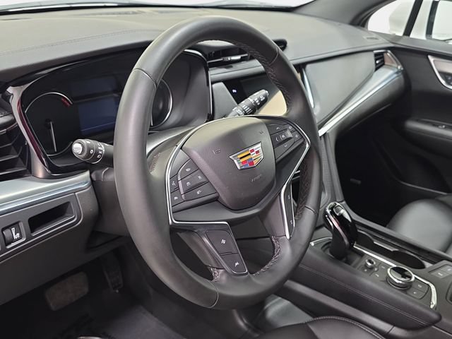 Certified 2024 Cadillac XT5 Luxury FWD image 12