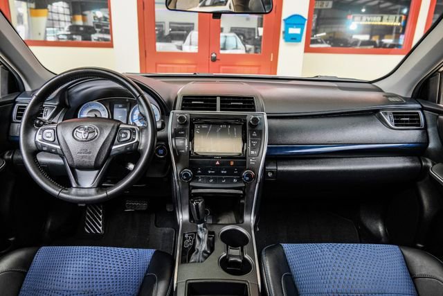 Used 2016 Toyota Camry SE FWD image 12