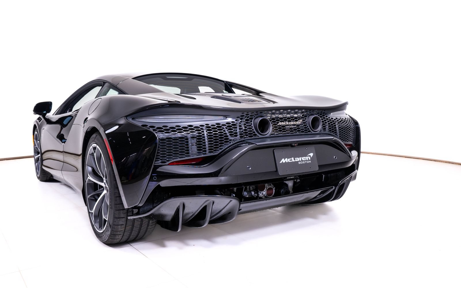 New 2026 McLaren Artura RWD image 10
