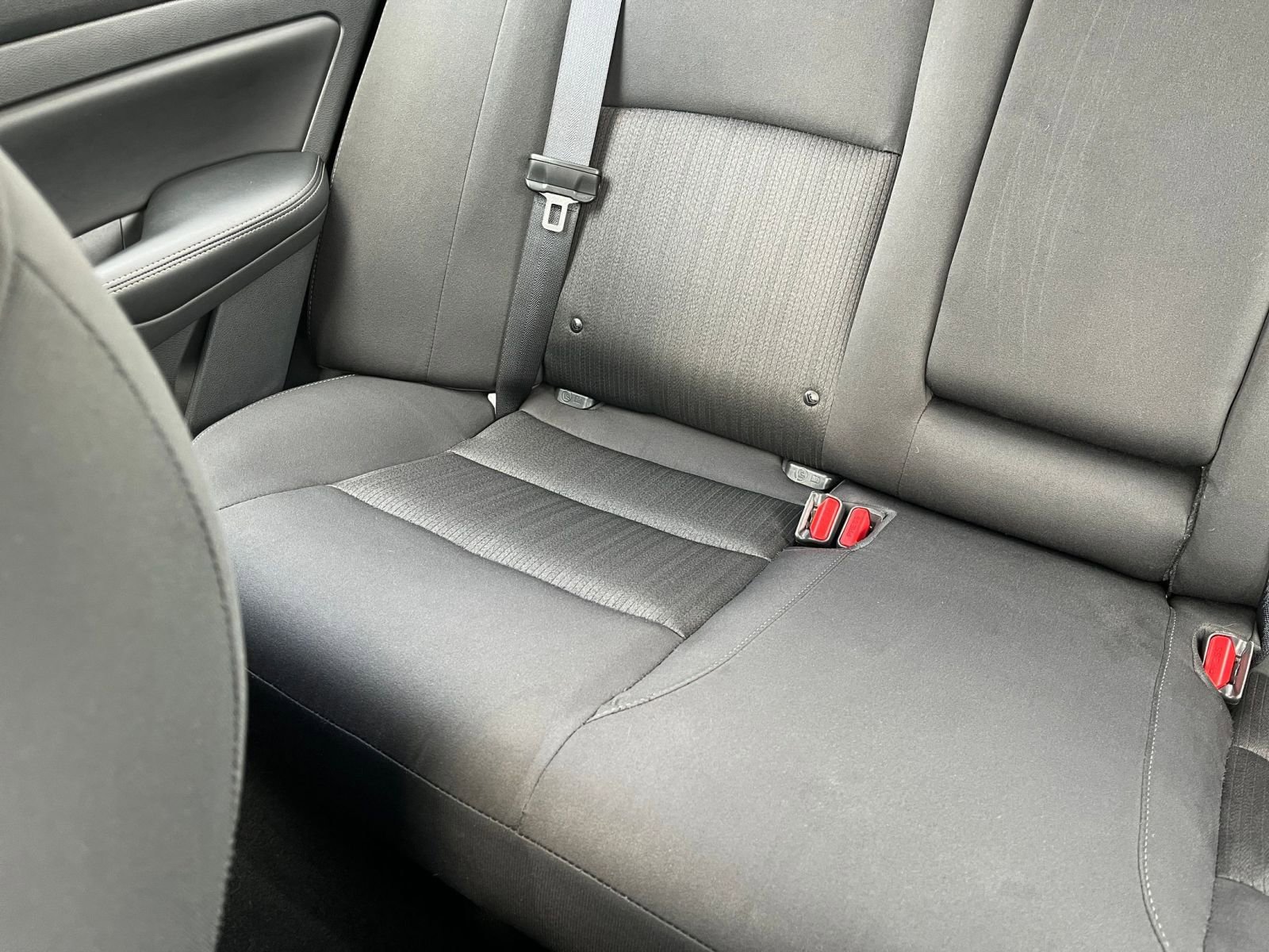 Used 2025 Nissan Altima 2.5 SV FWD image 40