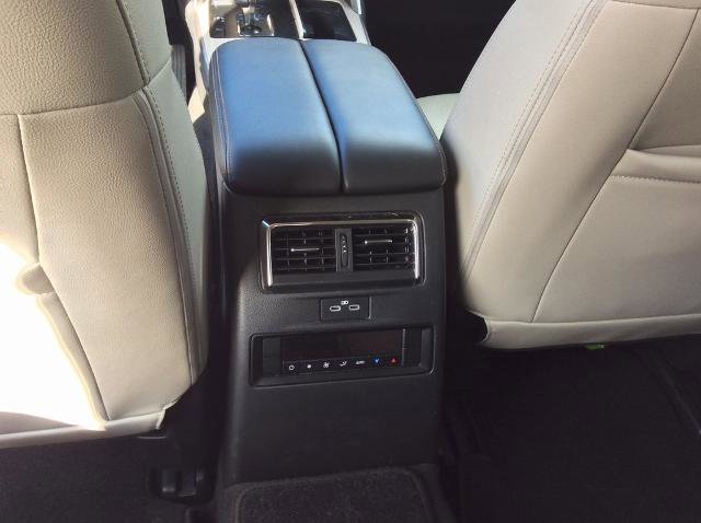 Used 2024 MAZDA CX-90 3.3 Turbo w/ Premium Package image 16