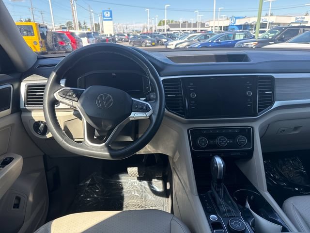Used 2022 Volkswagen Atlas SEL AWD/4WD image 18