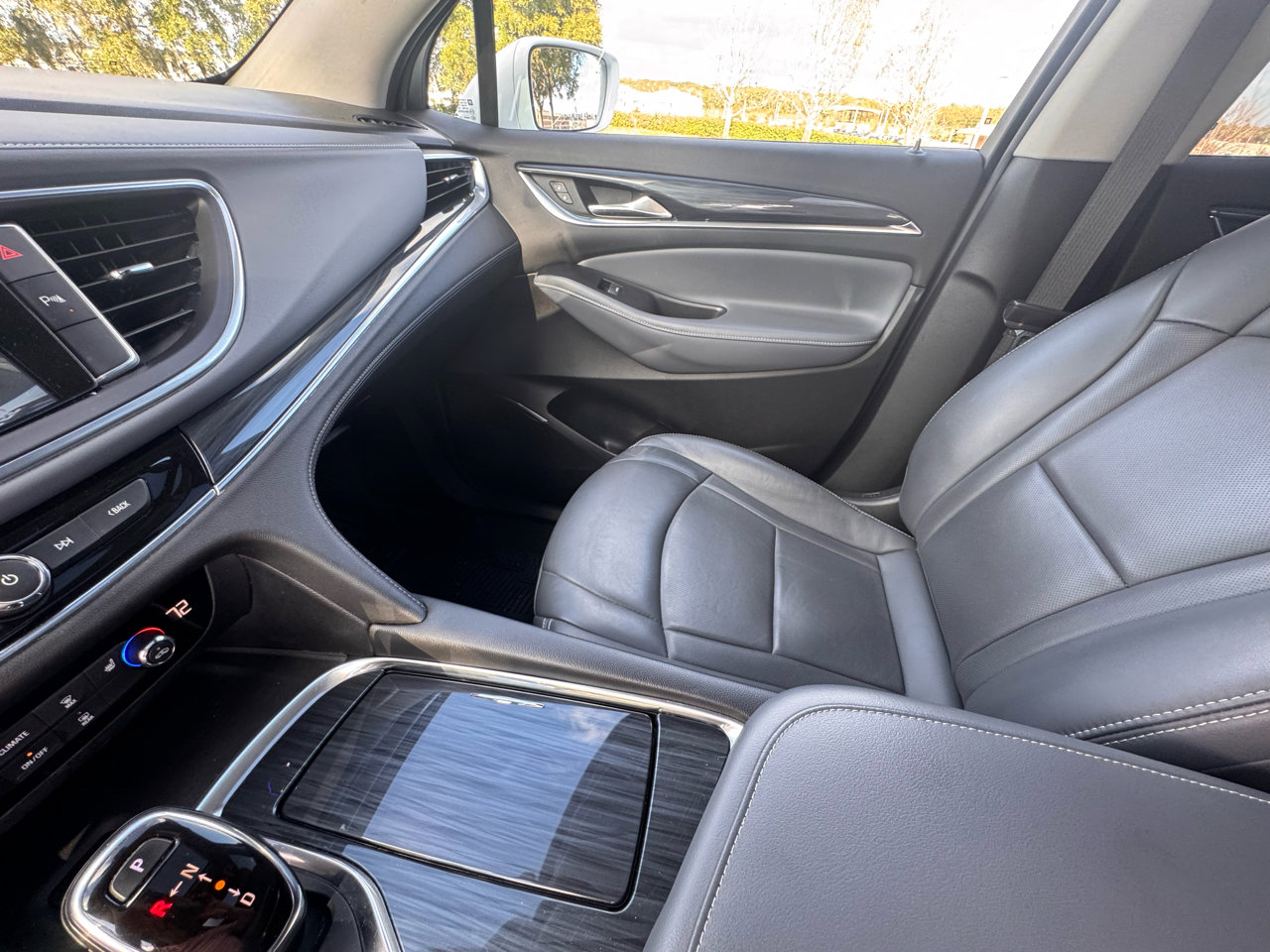 Used 2019 Buick Enclave Essence image 38