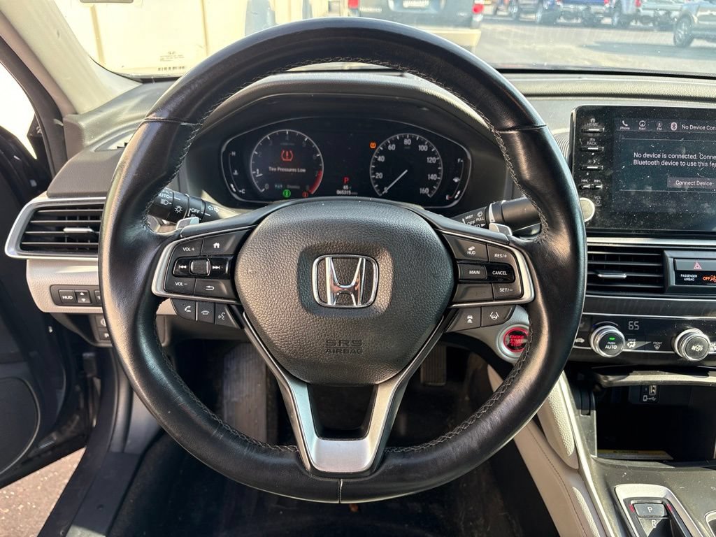 Used 2018 Honda Accord Touring image 10