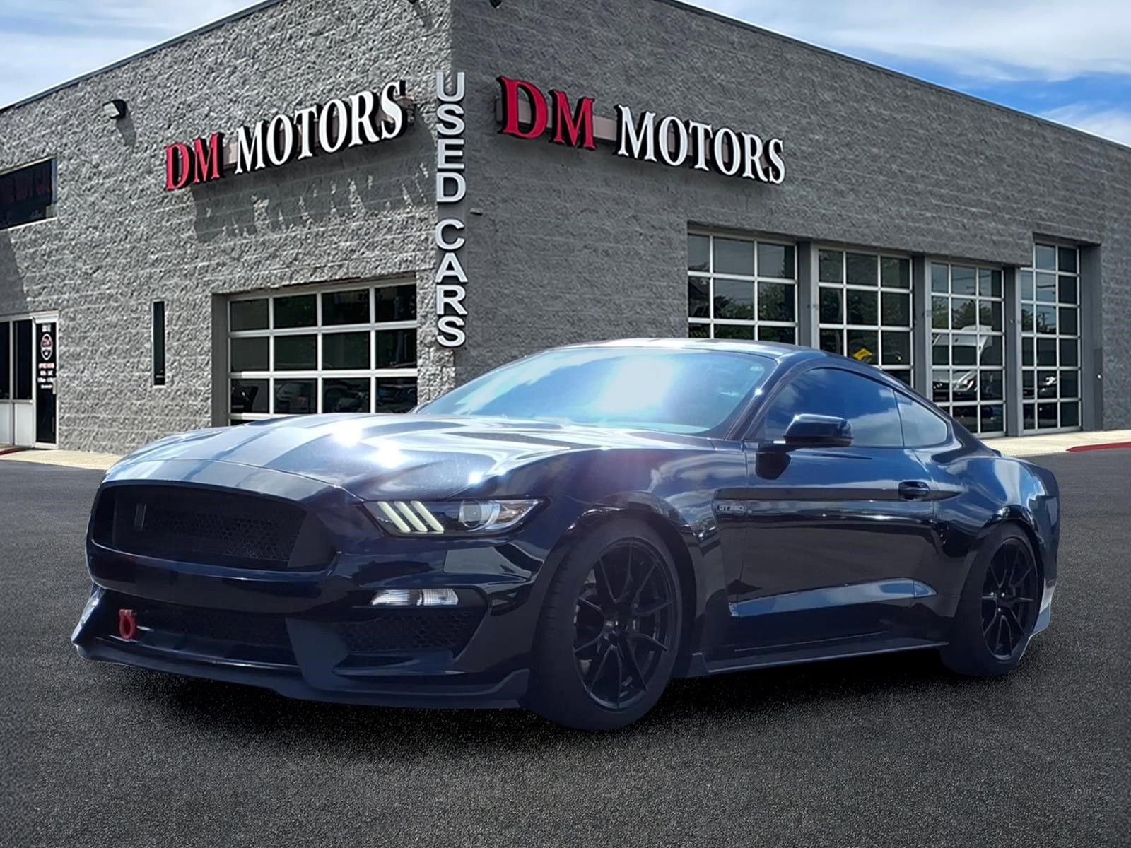 Used 2020 Ford Mustang Shelby GT350 w/ Technology Package RWD image 1