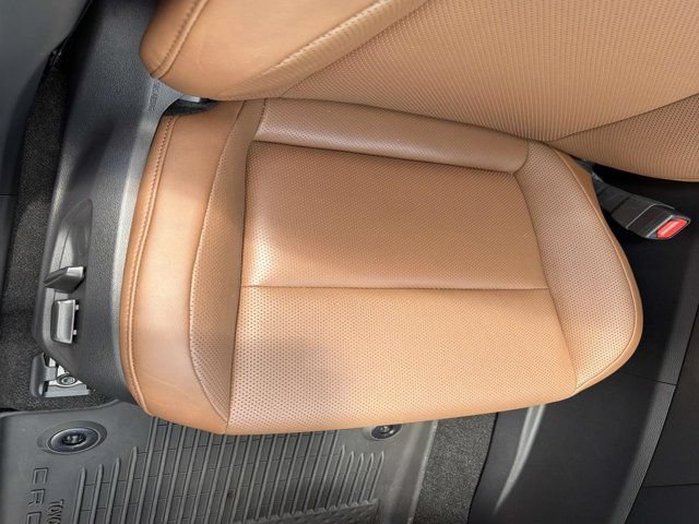 Certified 2025 Toyota Crown Signia AWD/4WD image 16