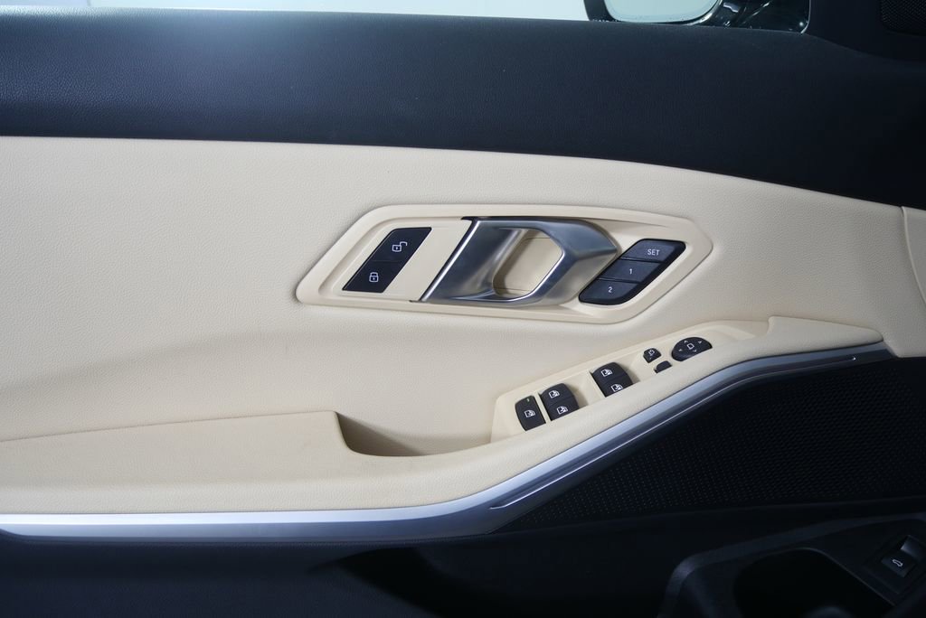 Certified 2024 BMW 330i Sedan image 8