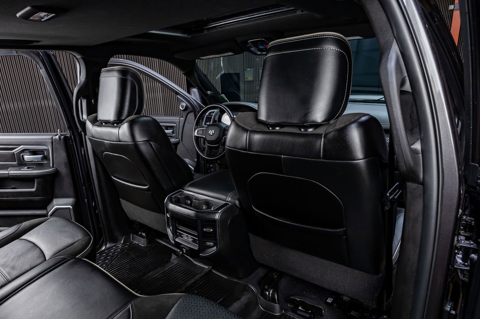 Used 2024 RAM 2500 Laramie w/ Night Edition AWD/4WD image 31