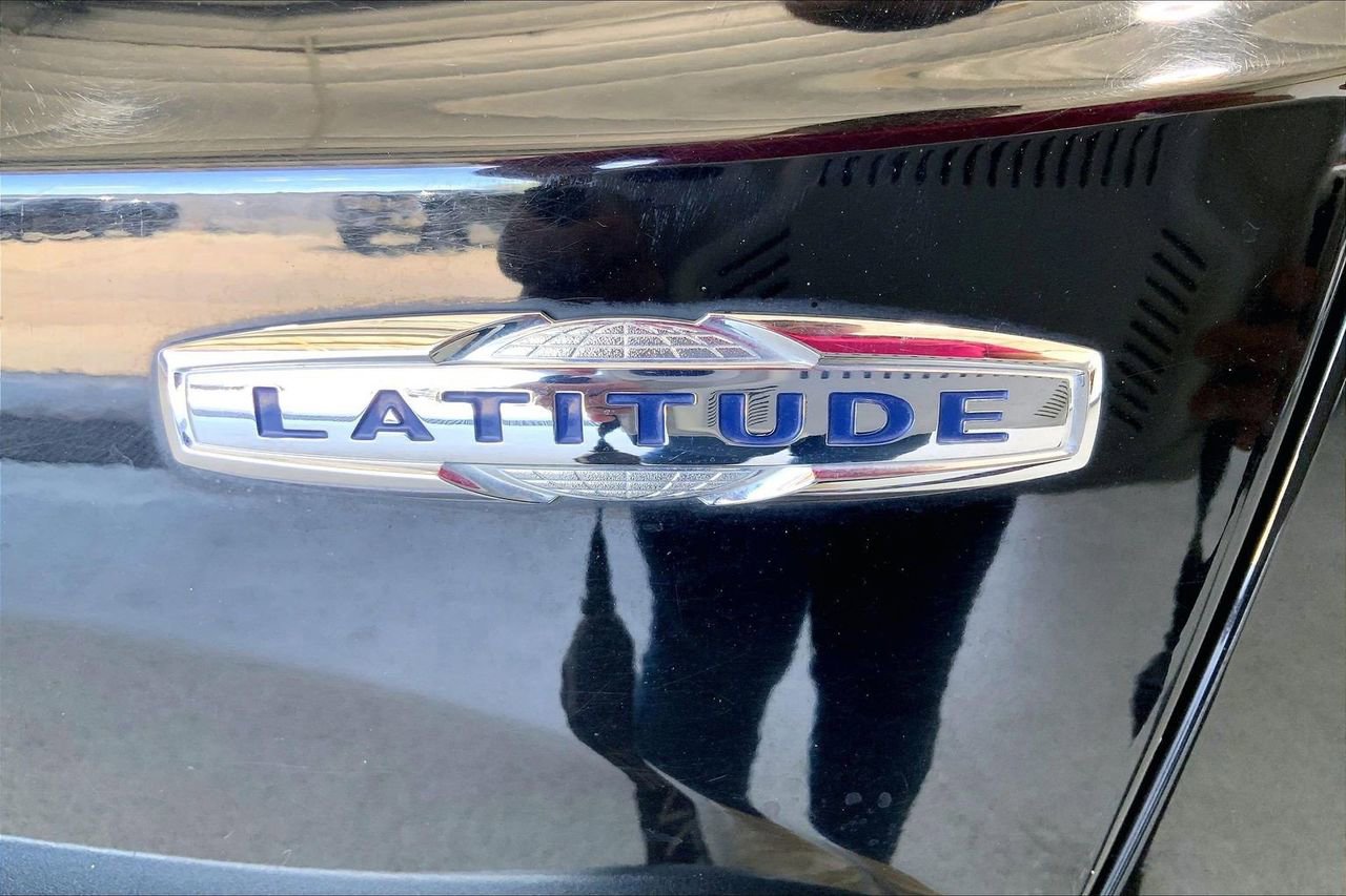 Used 2020 Jeep Renegade Latitude image 31