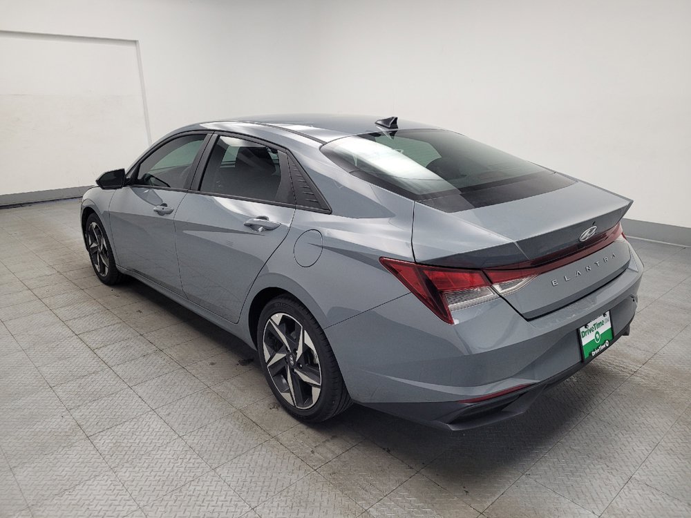 Used 2023 Hyundai Elantra SEL w/ Convenience Package FWD image 5