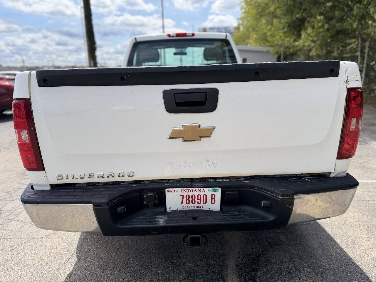 Used 2010 Chevrolet Silverado 1500 W/T RWD image 4