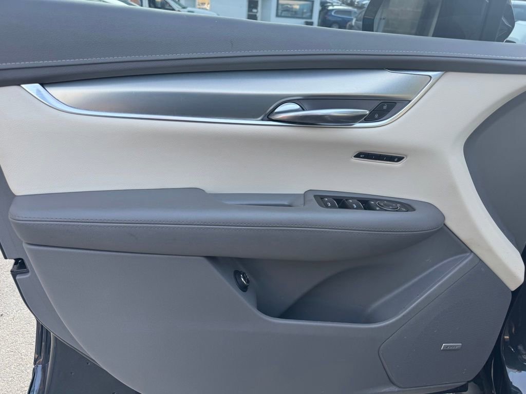 Used 2022 Cadillac XT5 Premium Luxury image 13