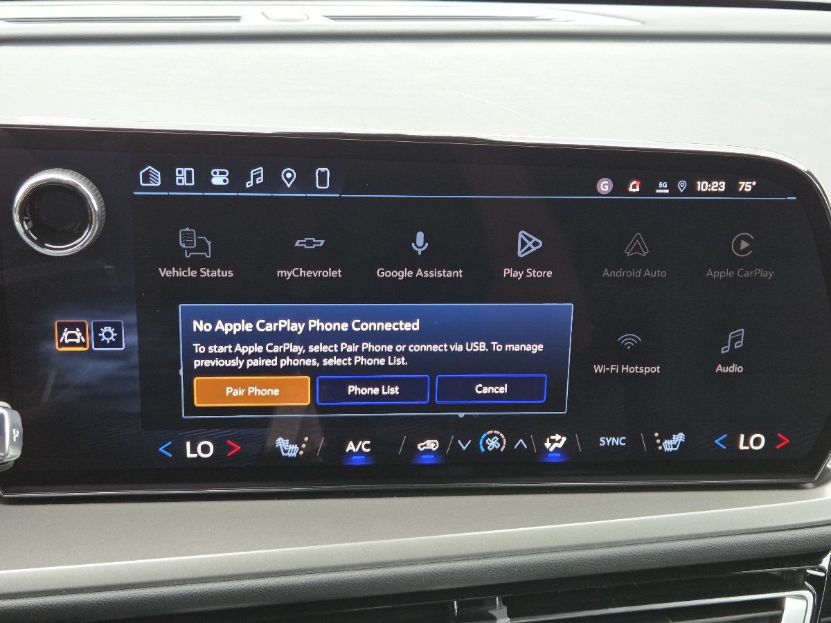 New 2027 Chevrolet Traverse LT FWD image 5