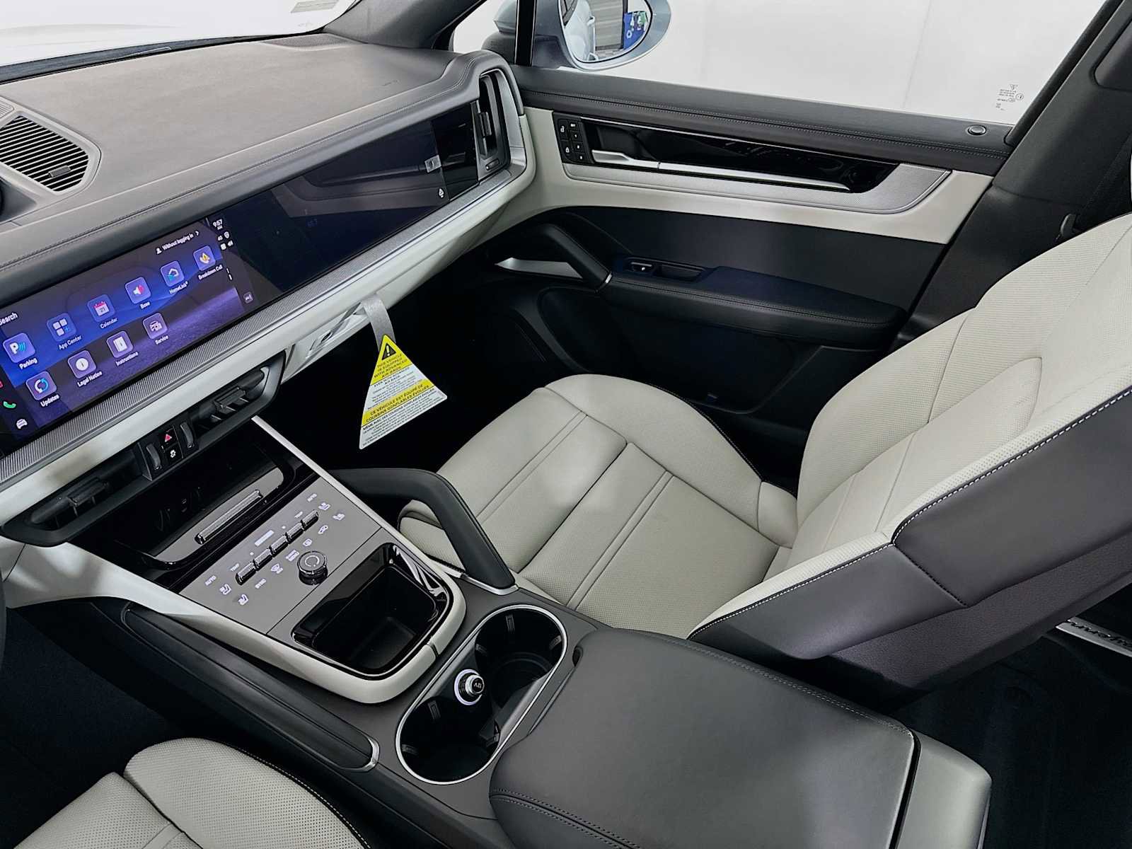 New 2026 Porsche Cayenne Coupe image 25