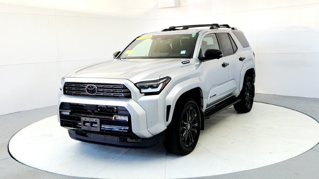 Certified 2025 Toyota 4Runner Platinum AWD/4WD image 2