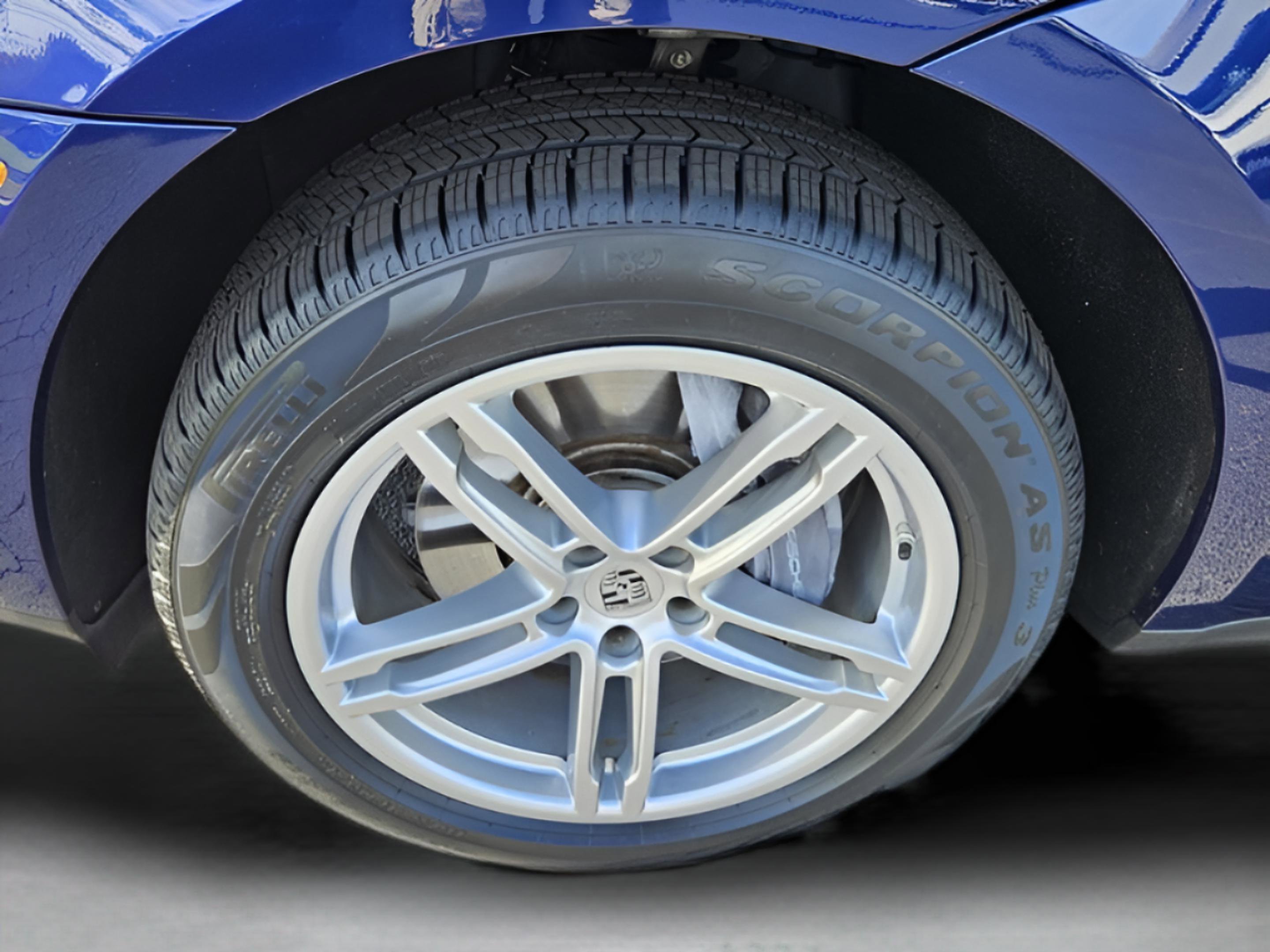 Used 2022 Porsche Macan image 38