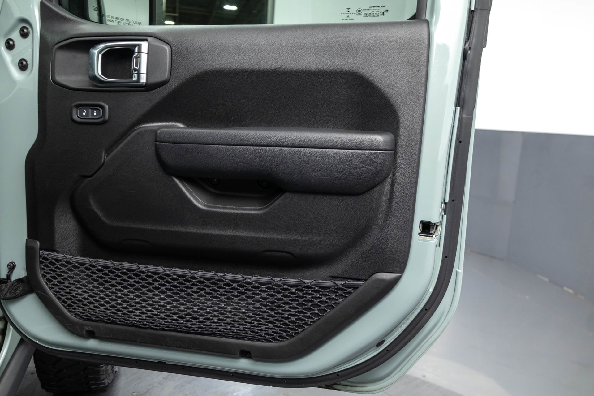 Used 2023 Jeep Wrangler Unlimited AWD/4WD image 41