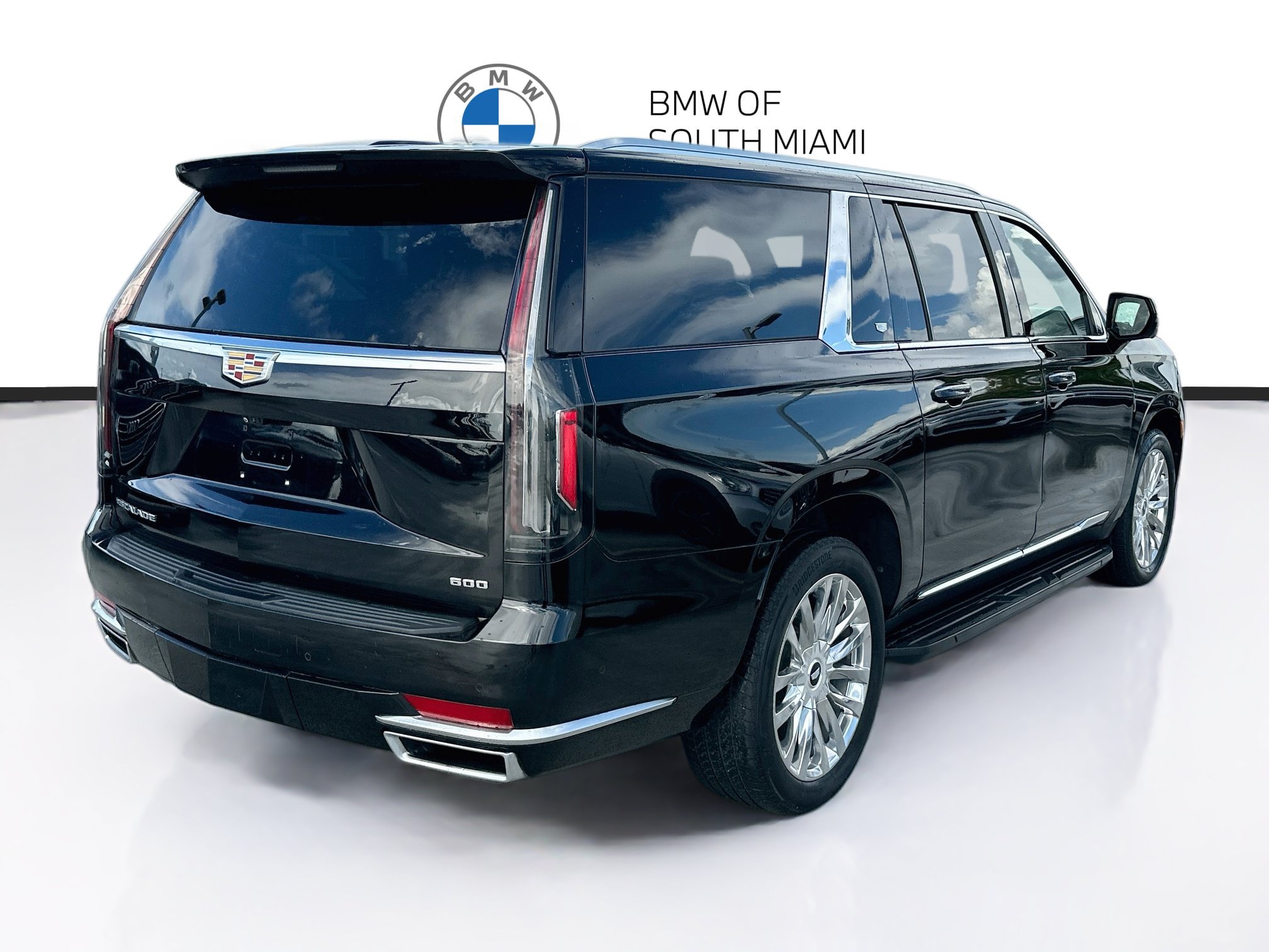 Used 2023 Cadillac Escalade ESV Premium Luxury w/ Performance Package AWD/4WD image 7