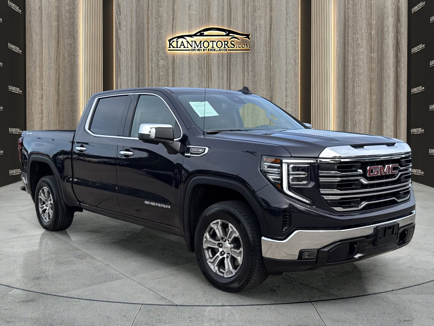 Used 2025 GMC Sierra 1500 SLT