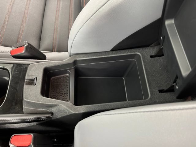Used 2024 Nissan Kicks SR w/ SR Premium Package FWD image 30