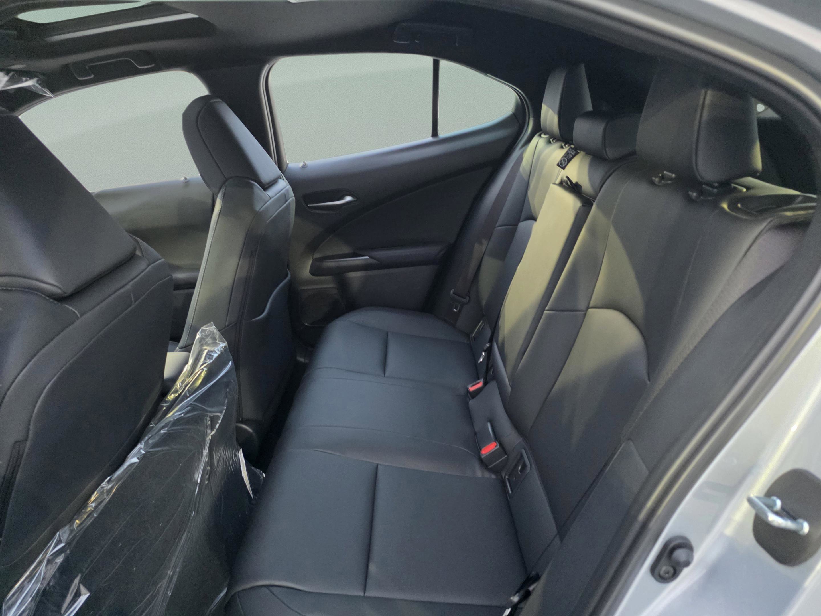 New 2026 Lexus UX 300h FWD image 21