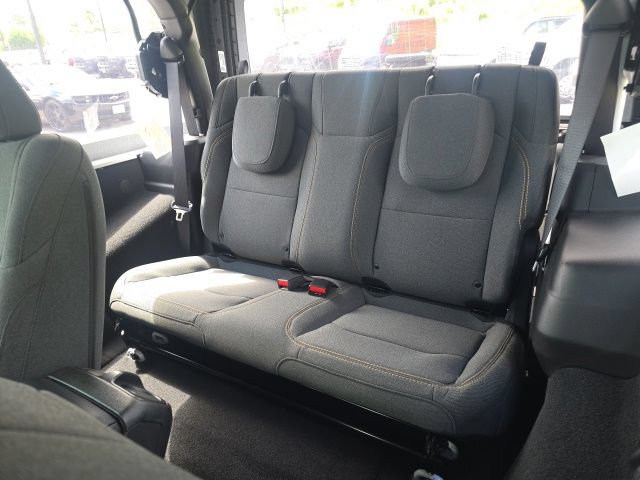 Certified 2025 Jeep Wrangler Sport AWD/4WD image 26