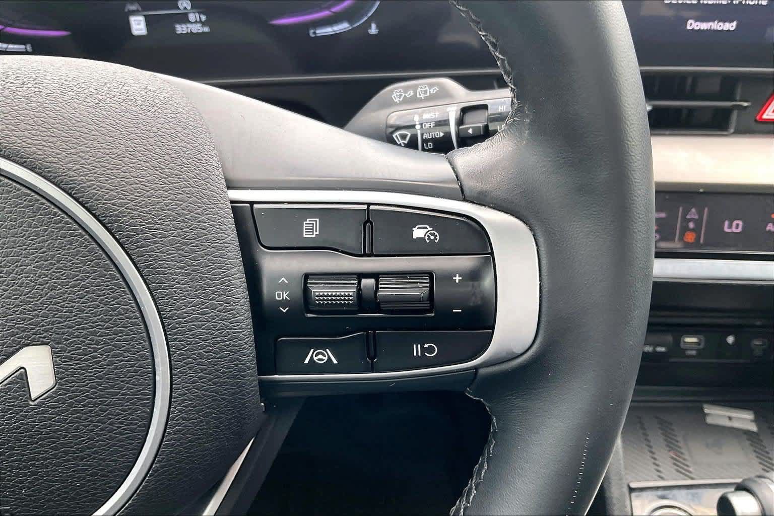 Certified 2025 Kia Sportage EX FWD image 23