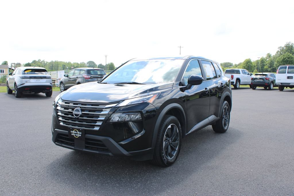 Used 2024 Nissan Rogue SV AWD/4WD image 4