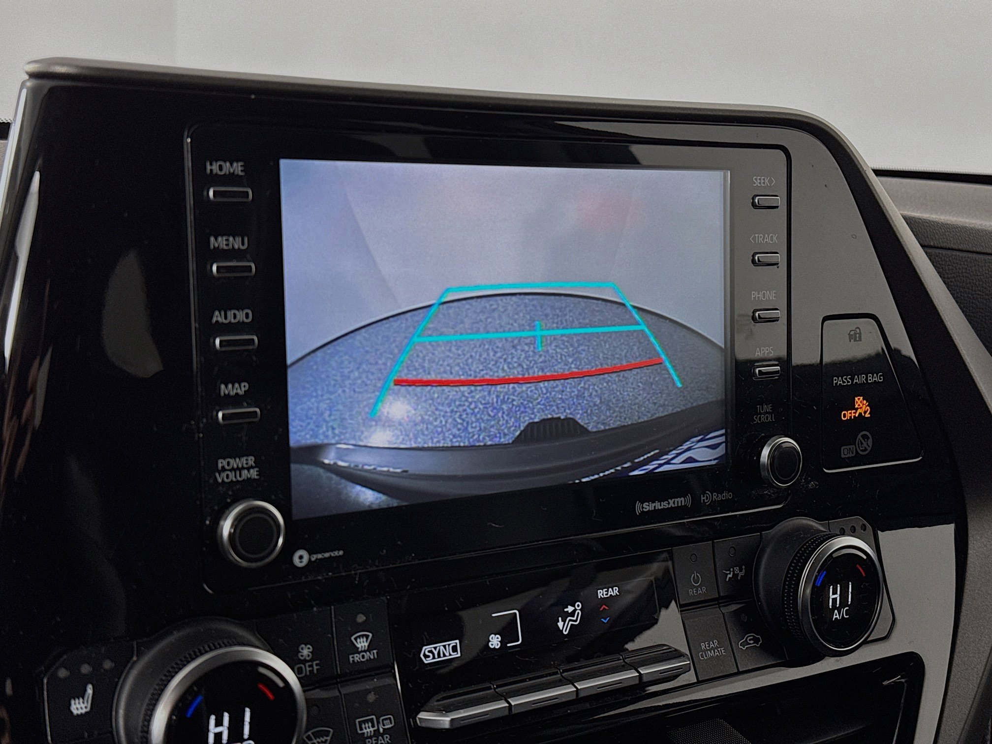 Used 2022 Toyota Highlander XLE image 13