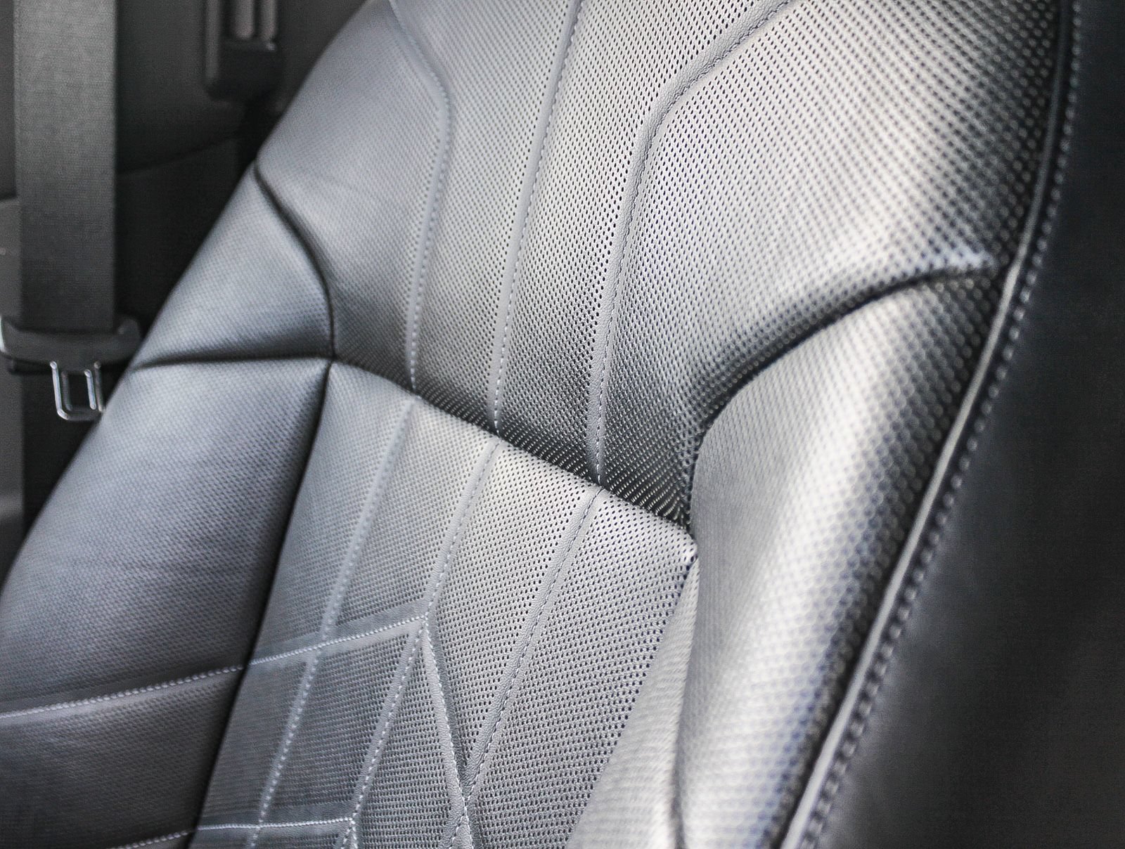 Used 2025 BMW 740i RWD image 27