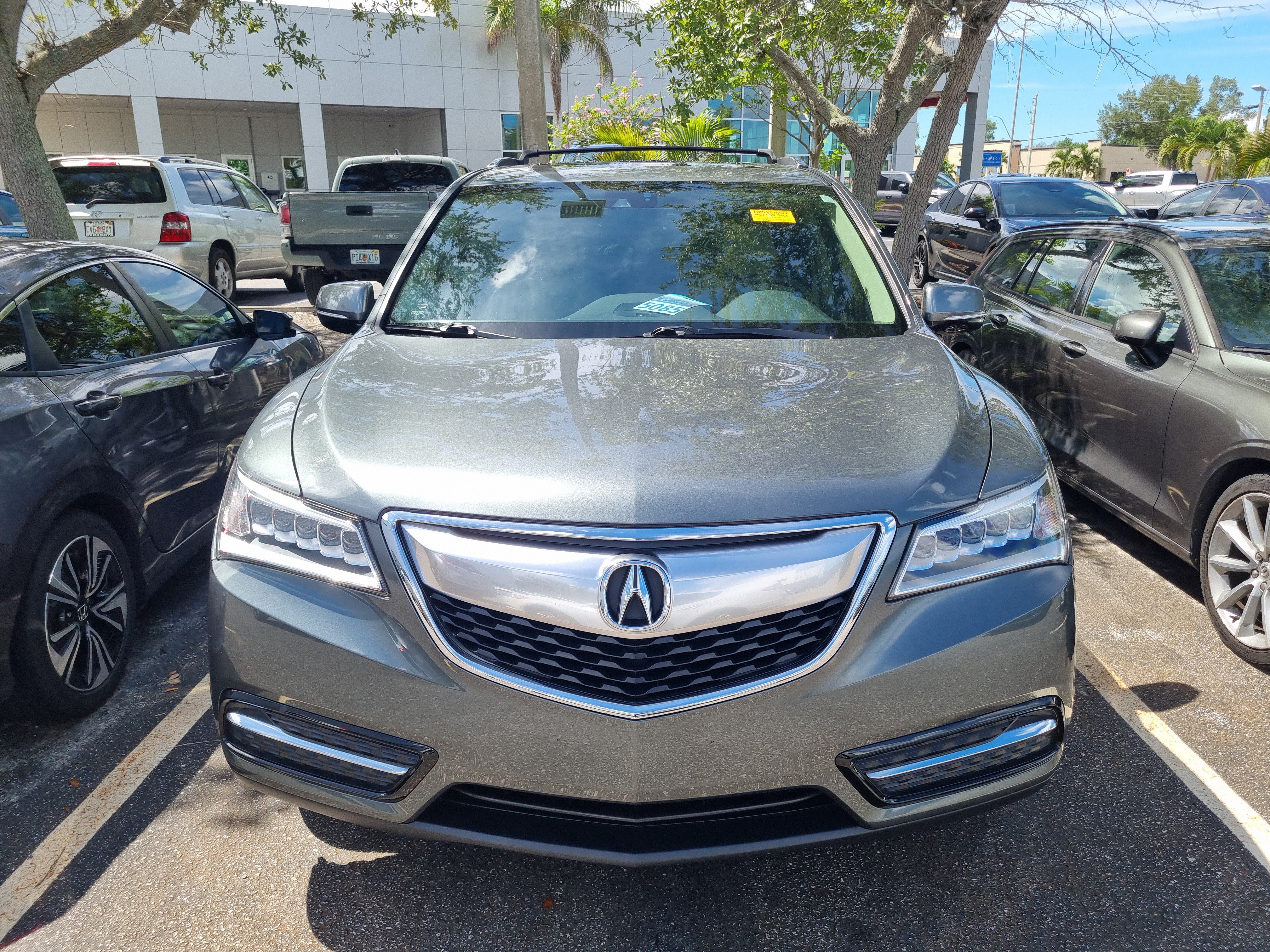 Used 2014 Acura MDX w/ Technology Package AWD/4WD image 2